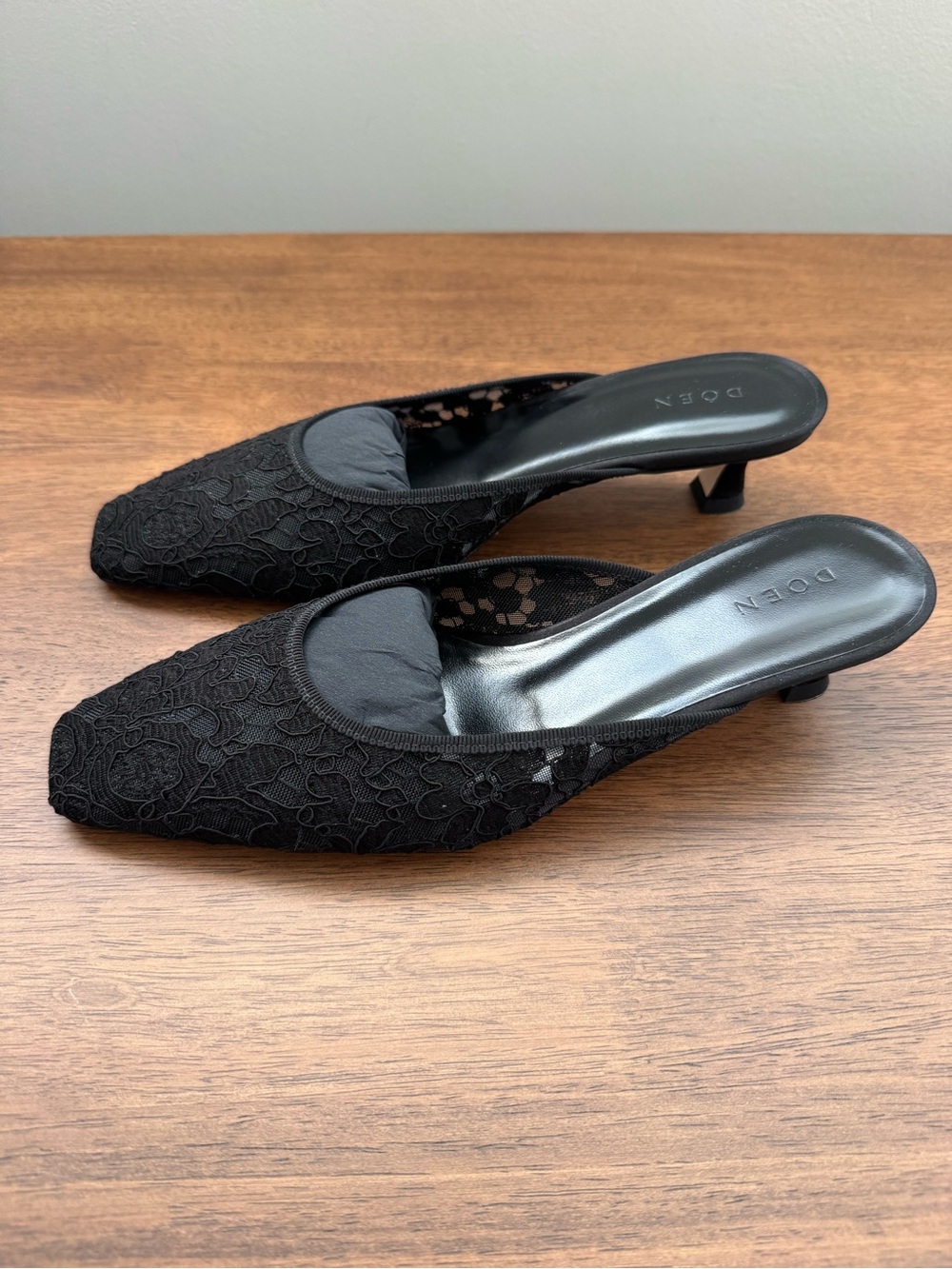 Doen Brand New with tag Luma Heel Black Lace Size 37